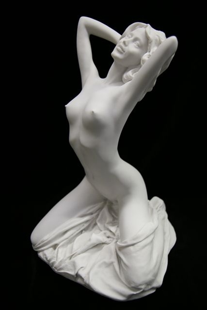Nude Figures- Nude statues-Nude Figurines.Vittoria Collection.